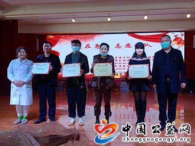  . 让爱的乐章在西宁社会福利院响亮奏响