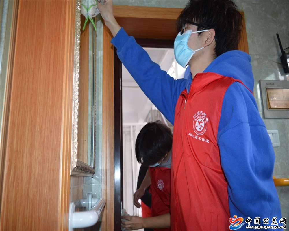 . 宁波学子结对助老，温暖老人阳光生活