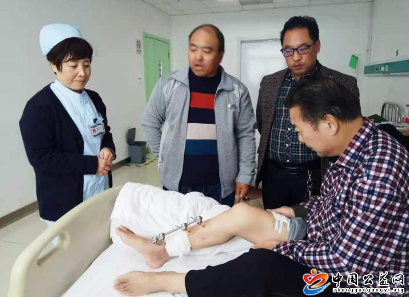  . 禹州果农杨周不忘初心 情系患者早康复