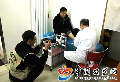 怀揣,爱心,、,带着,慰问,去,“,祝福,”,《, . 怀揣爱心、带着慰问去“祝福”