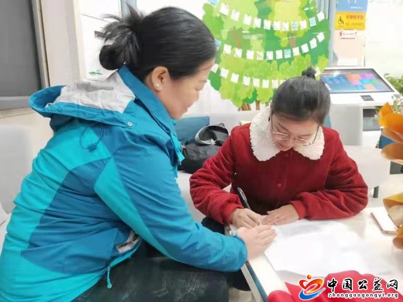 湖南,娄底,12.5,国际,志愿者,日,“,慰问,帮扶, . 湖南娄底：12.5国际志愿者日“慰问帮扶优秀志愿者行动”