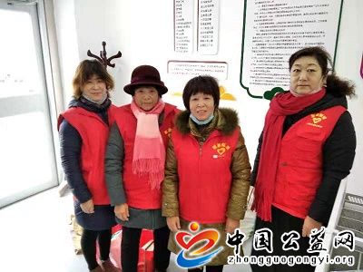 雪花,纷飞,挡,不住,志愿者,的,脚步,《, . 雪花纷飞挡不住志愿者的脚步