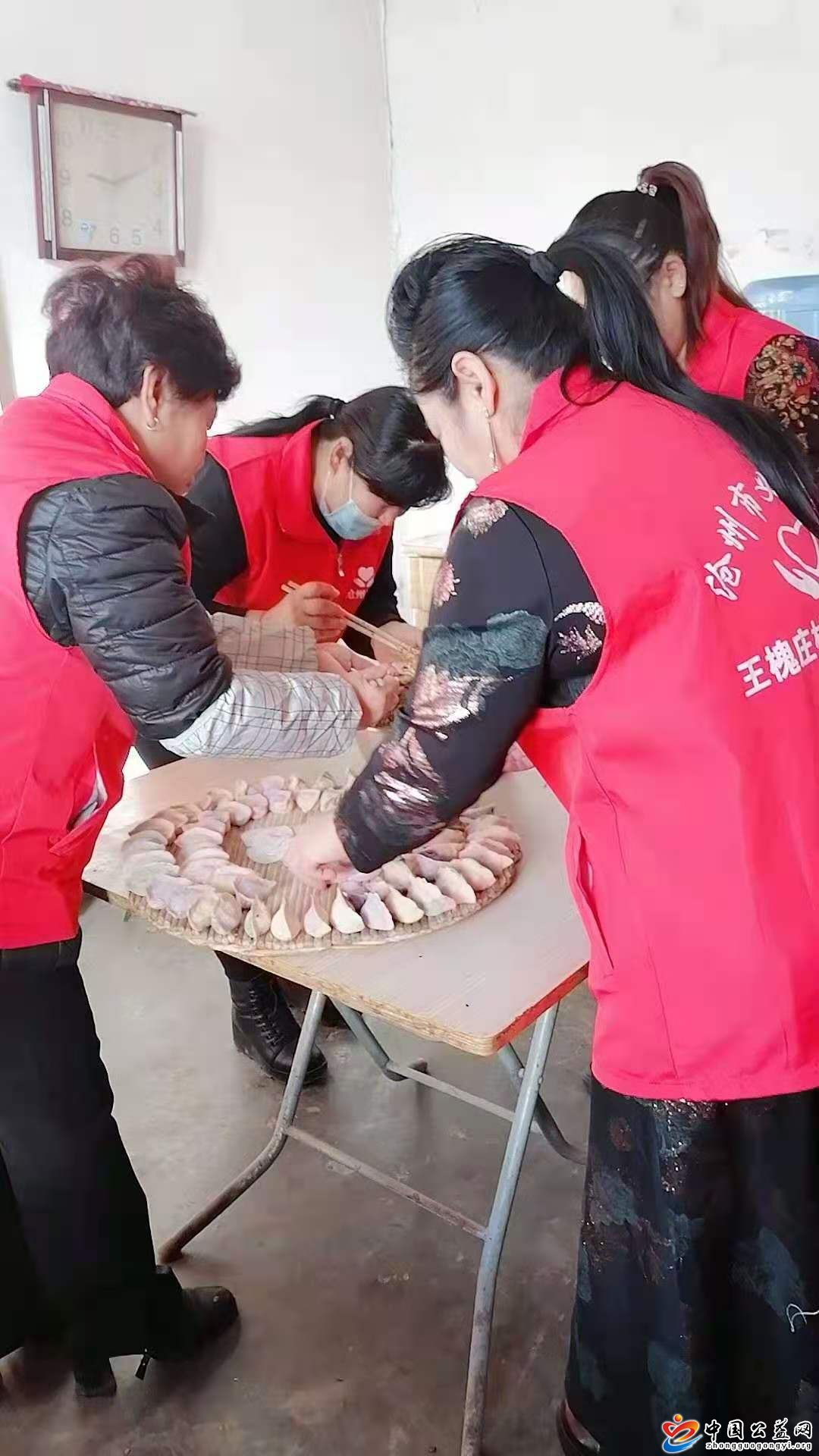 “,爱心,慰问,暖,夕阳,”,义工,分队,在,行动, . “爱心慰问暖夕阳”义工分队在行动