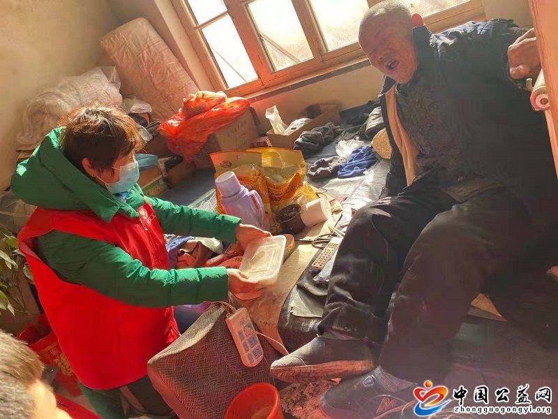 佳节,来临,献,关爱,义工,分队,在,行动,中国, . 佳节来临献关爱 义工分队在行动