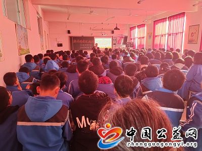 雷锋,报社,公益,讲座,进,校园,《,中国公益网, . 雷锋报社公益讲座进校园