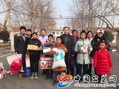 江苏,巾帼,好人,阮文,红,寒冬,送暖,敬老院,《, . 江苏巾帼好人阮文红寒冬送暖敬老院