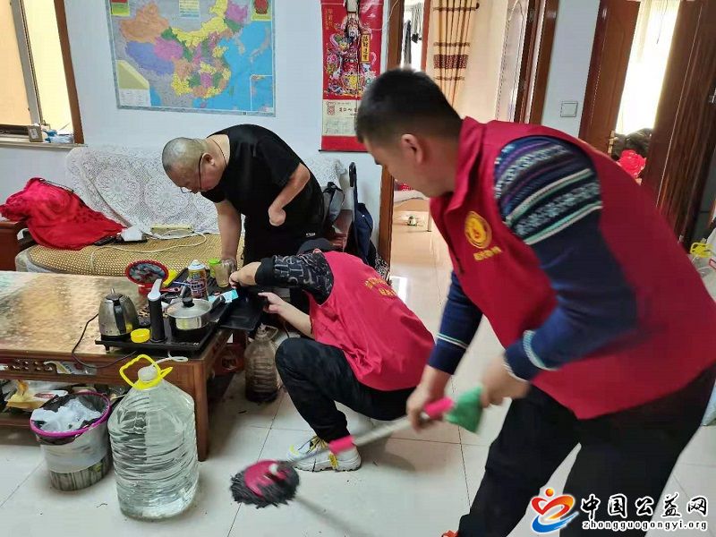 冬至,送,爱心,志愿者,关爱,空巢,老人,中国, . 冬至送爱心 志愿者关爱空巢老人！