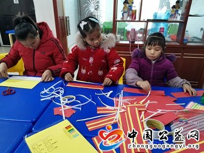广善,义工,与,留守,儿童,携手,跨,新年,《, . 广善义工与留守儿童携手跨新年
