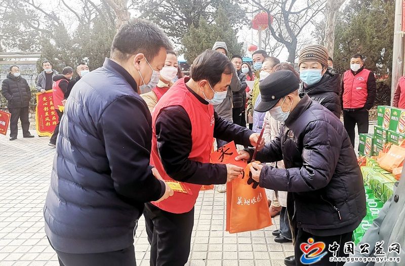 新春,礼,德,州市,义工,志愿者,联合会,携手, . 新春礼：德州市义工志愿者联合会携手爱心企业慰问老兵和优