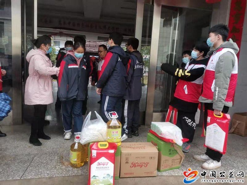 关爱,孤寡老人,欢度,元宵,佳节,amp,mdash,ldq . 关爱孤寡老人 欢度元宵佳节 &mdash;&mdash;&ldquo;心连心 手牵手&r