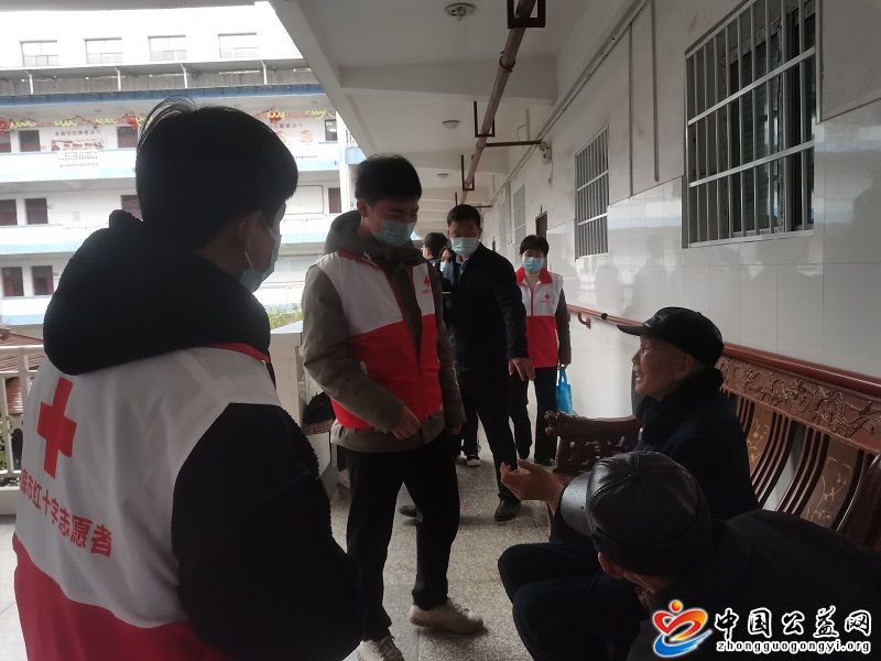 关爱,孤寡老人,欢度,元宵,佳节,amp,mdash,ldq . 关爱孤寡老人 欢度元宵佳节 &mdash;&mdash;&ldquo;心连心 手牵手&r