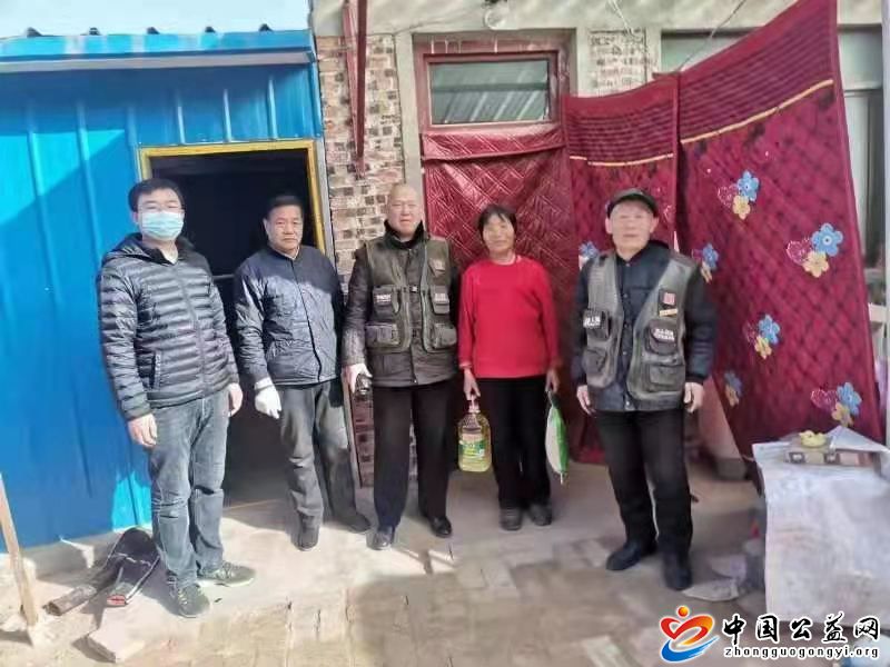 雷锋,志愿者,元宵,佳节,慰问,孤寡老人,《, . 雷锋志愿者元宵佳节慰问孤寡老人