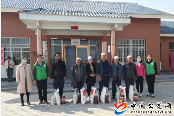 情系,妇女,温暖,同在,“,三八,”,妇女节,慰问, . 情系妇女 温暖同在