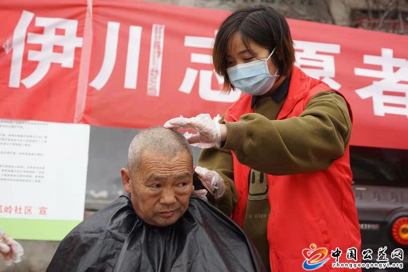 二月,二龙,抬头,义务,理发,进,社区,中国,公益, . 二月二龙抬头 义务理发进社区