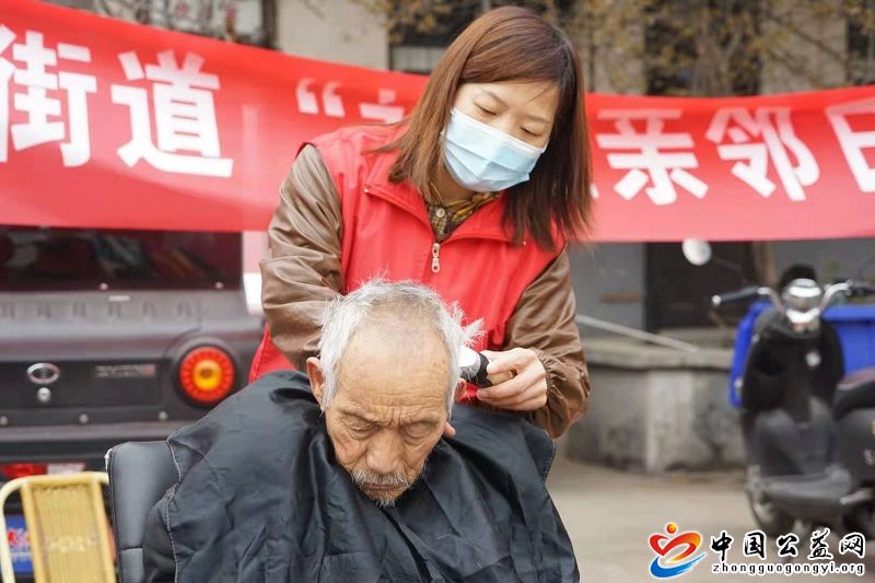 二月,二龙,抬头,义务,理发,进,社区,中国,公益, . 二月二龙抬头 义务理发进社区