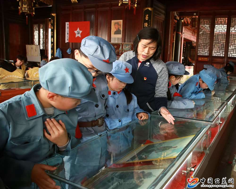 听,革命,红色,故事,感受,艰苦,岁月,重温,建党, . 听革命红色故事 感受艰苦岁月 重温建党百年历程
