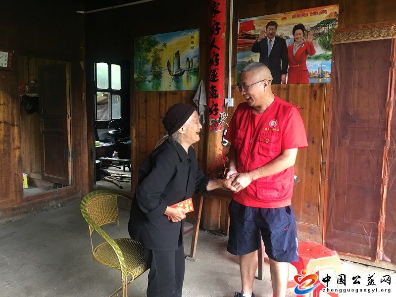 湖南,城步,社工,开展,“,浓情,端午,情系,烈士, . 湖南城步社工开展“浓情端午情系烈士父母”节日陪伴慰问