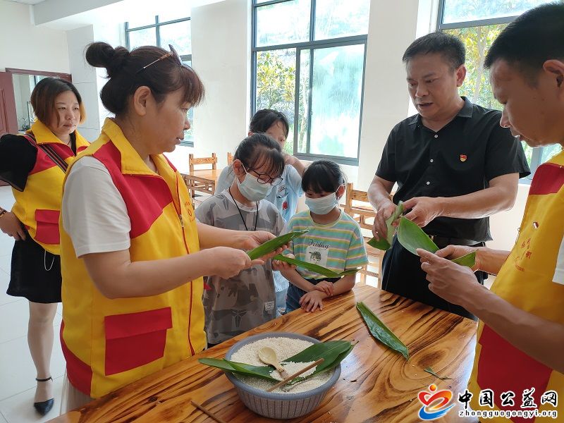 【,慈利,义工,】,学史,力行,粽香,飘进,福利院, . 【慈利义工】学史力行 粽香飘进福利院
