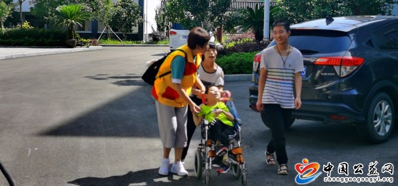 【,慈利,义工,】,学史,力行,粽香,飘进,福利院, . 【慈利义工】学史力行 粽香飘进福利院